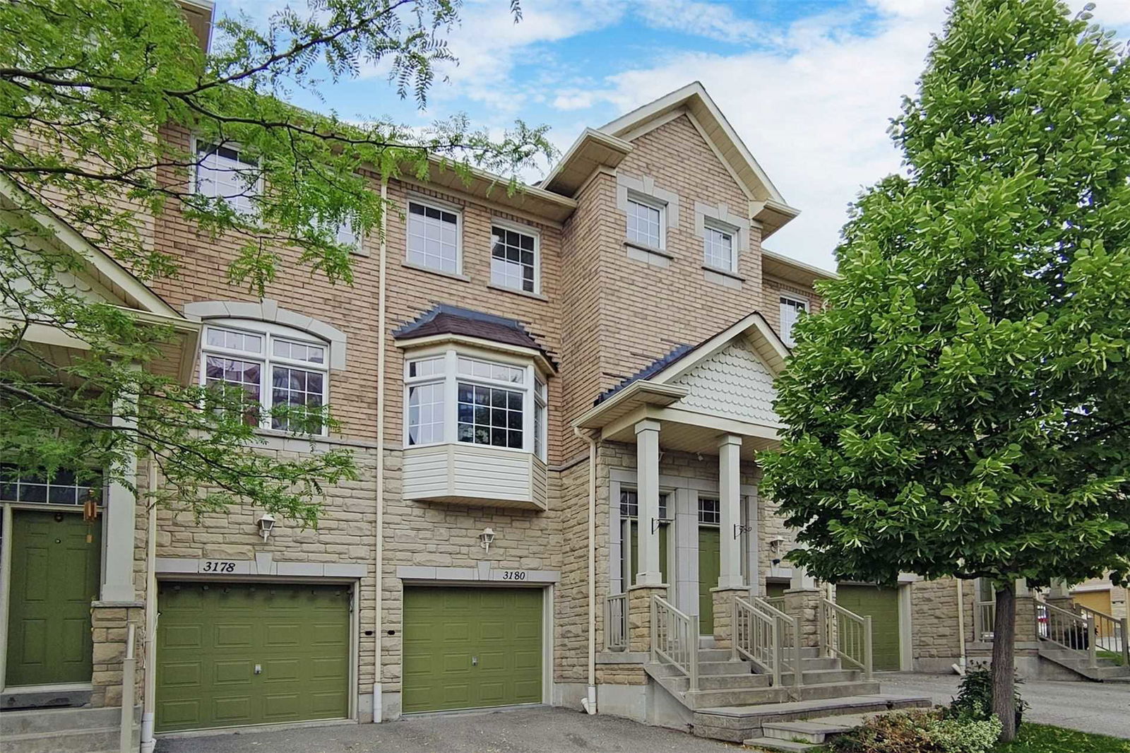 3150-3190 Pinto Place Townhouses, Mississauga, Toronto