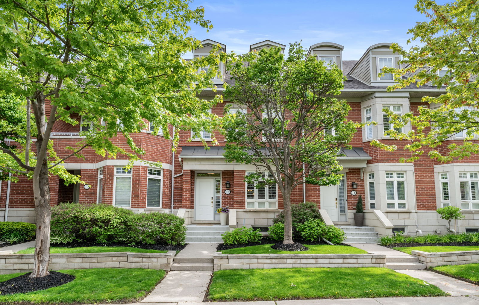 8-76 Lawrence Drive Townhomes, Mississauga, Toronto