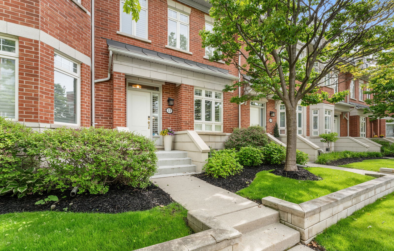 8-76 Lawrence Drive Townhomes, Mississauga, Toronto