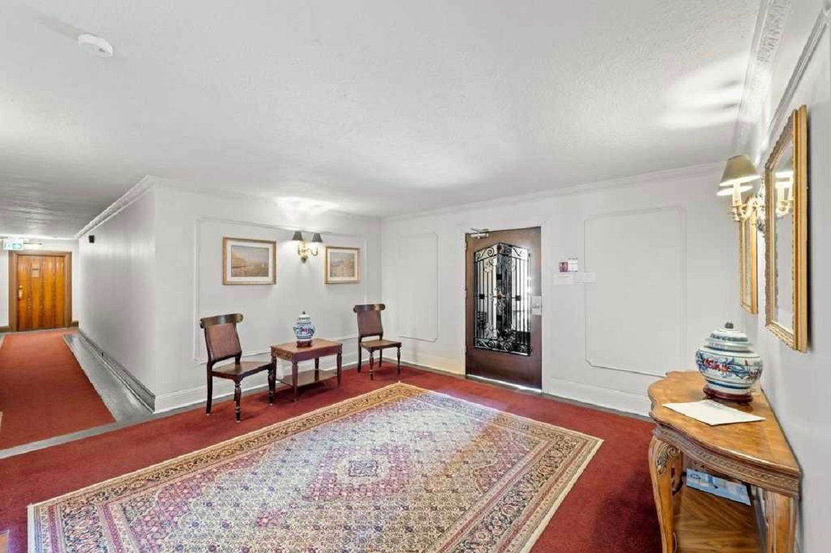 Lobby — Kent Arms, Midtown, Toronto