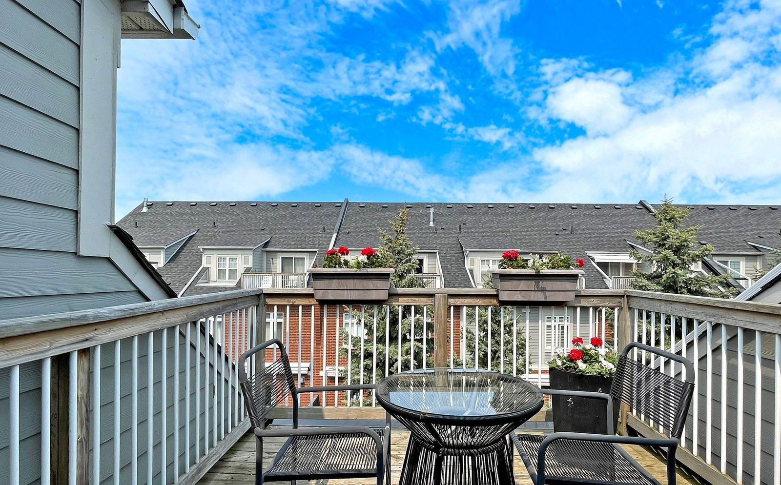 Rooftop Deck — 160 Saint Lawrence Drive Townhouses, Mississauga, Toronto