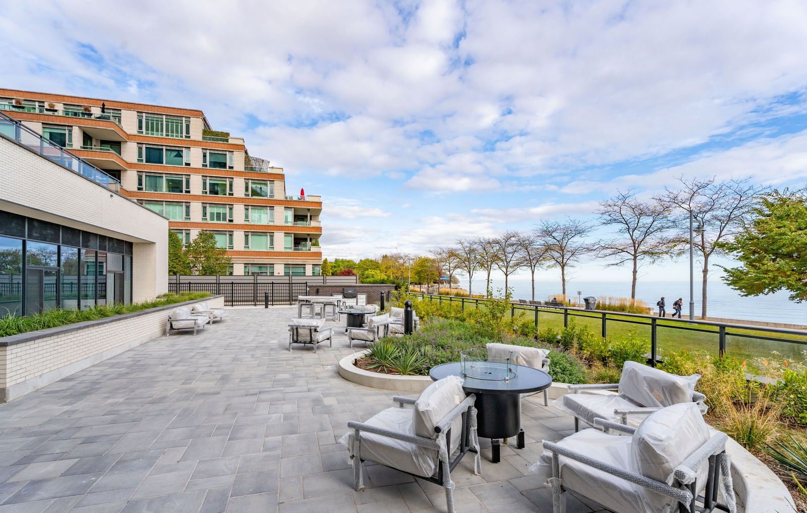 Patio — 55 Port Condos, Mississauga, Toronto