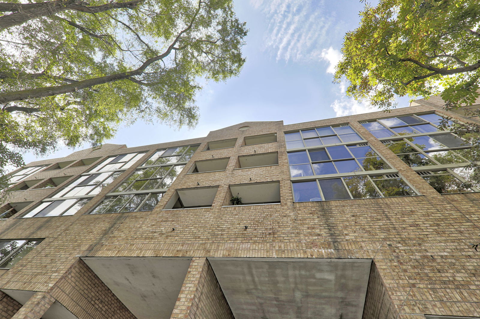 Exterior Sky — L’Esprit Residences, Downtown, Toronto