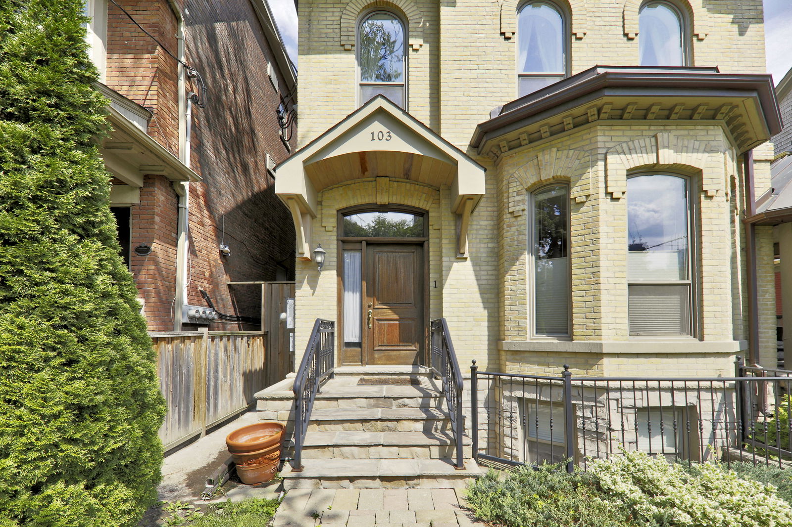 Entrance — The Four Courts Cabbagetown, Downtown, Toronto