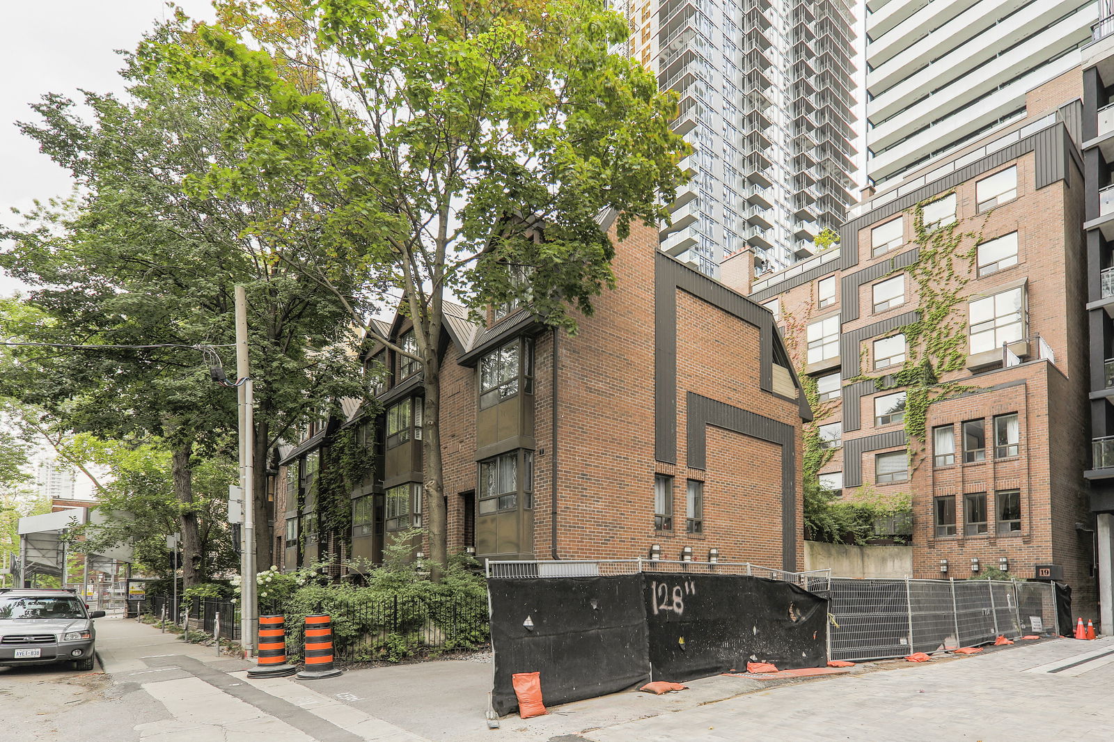 Exterior — Terrace Court, Downtown, Toronto