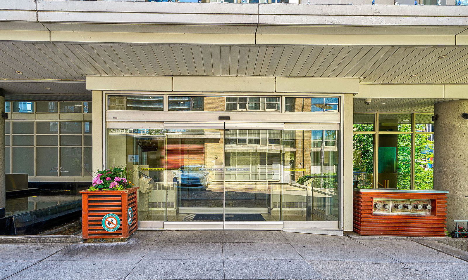 Entrance — Harbour View Estates II Condos, Downtown, Toronto