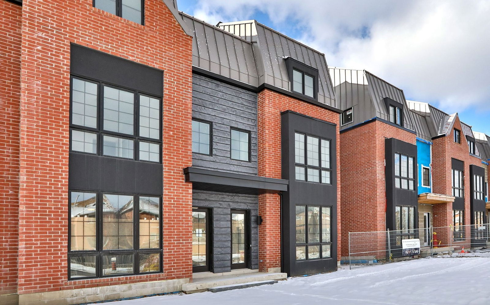 Exterior Side — Rosepark Townhomes, Vaughan, Toronto