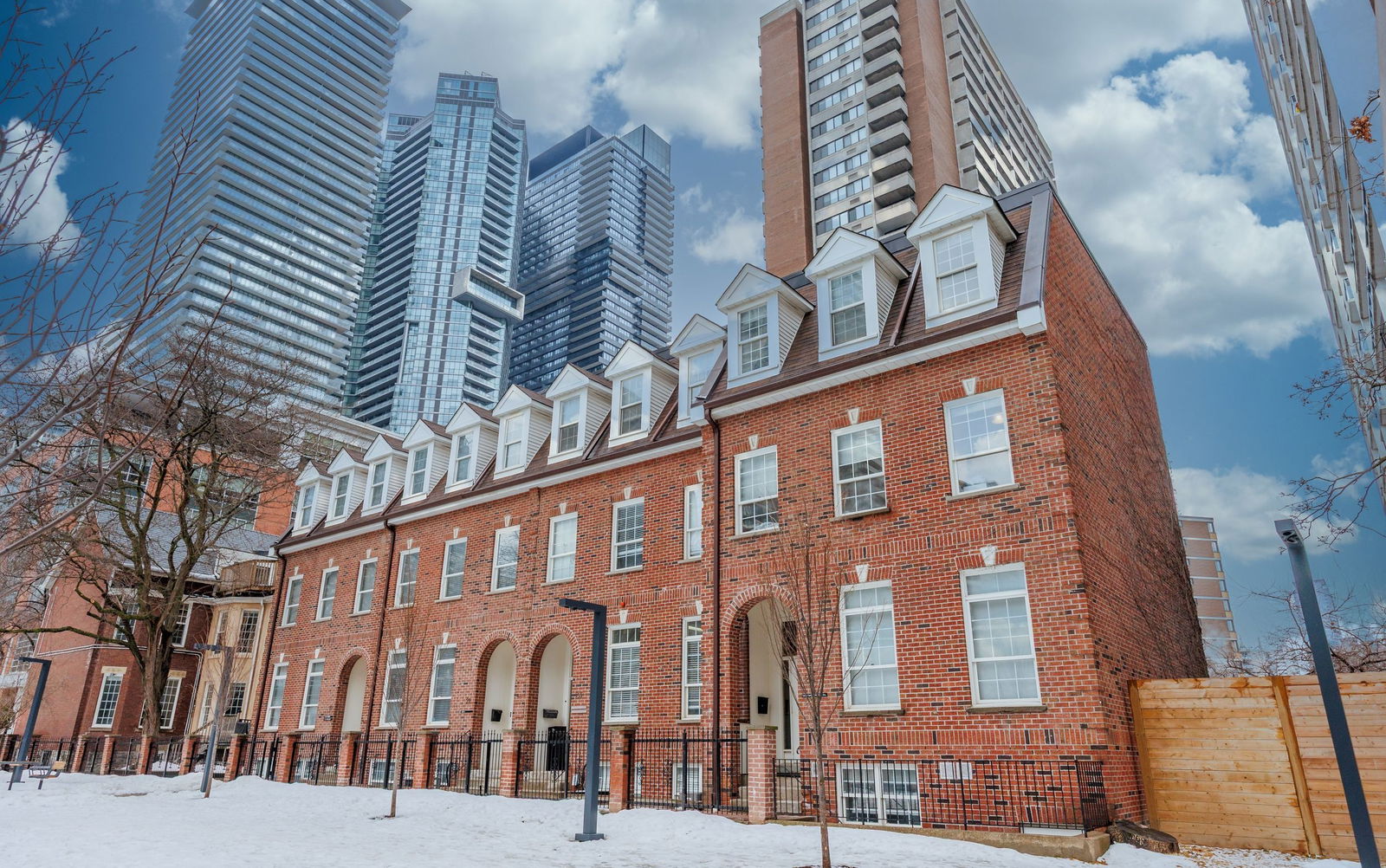 21 Isabella Street, Downtown, Toronto