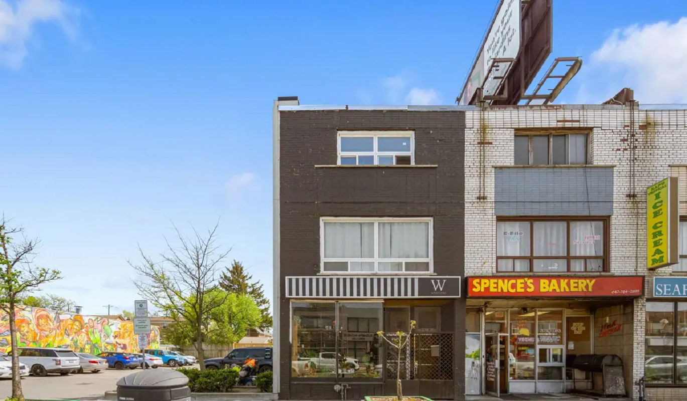 1537 Eglinton Avenue West, Midtown, Toronto