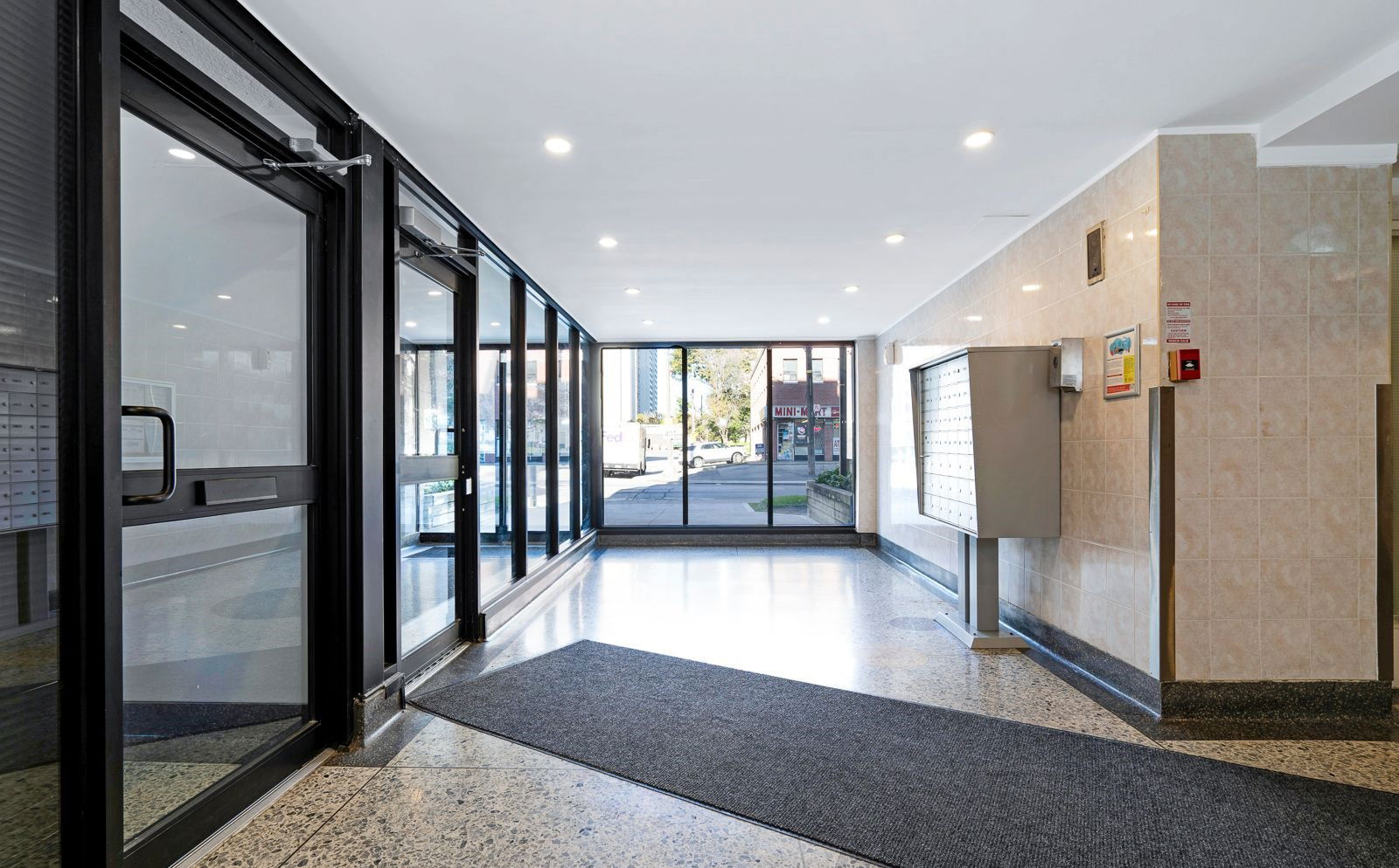 839 Roselawn Avenue, York Crosstown, Toronto