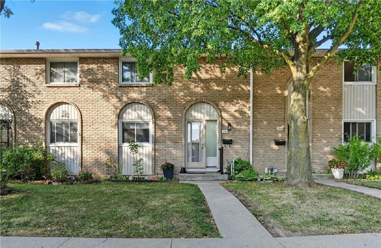 151 Gateshead Crescent, Hamilton, Toronto