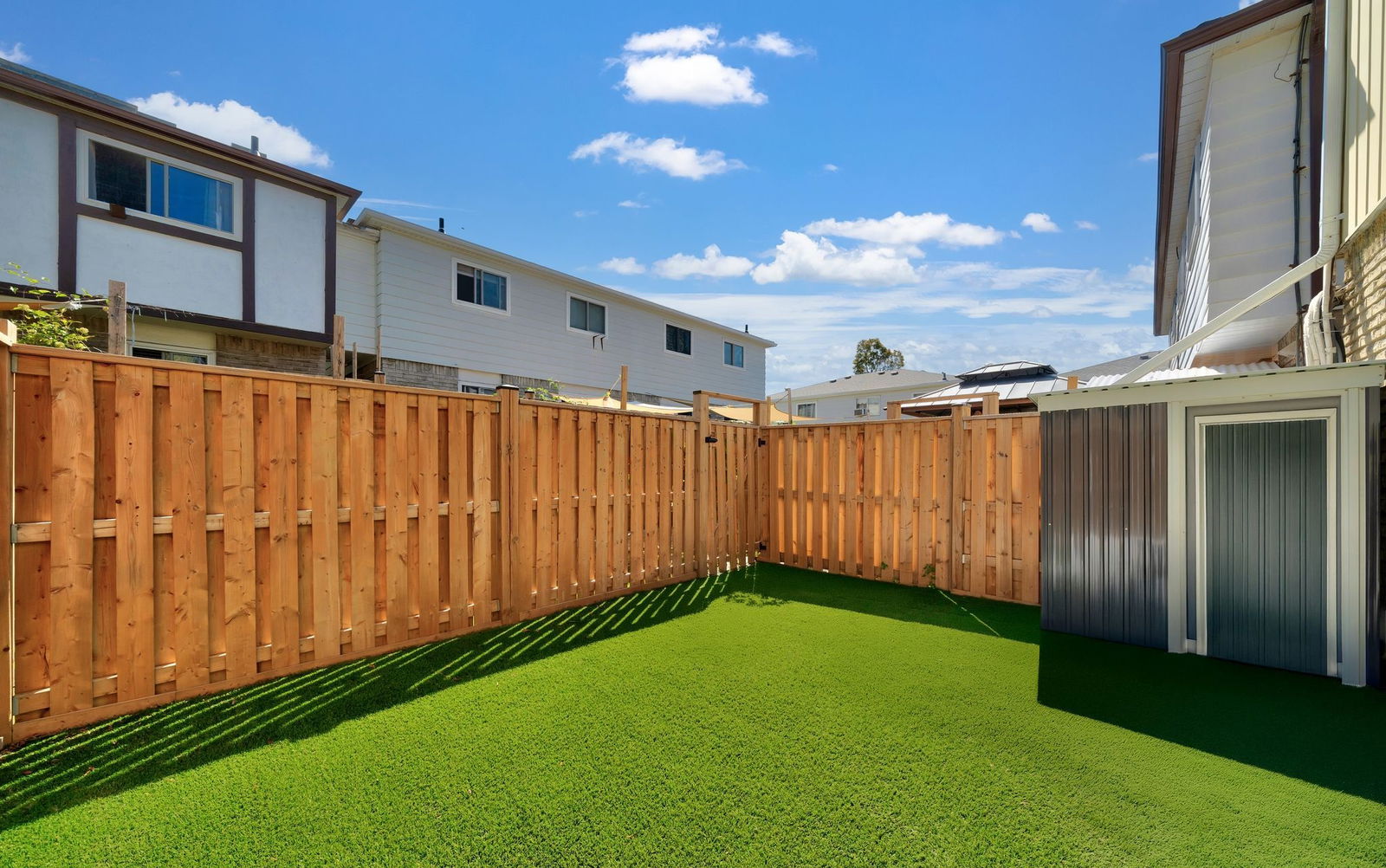 15 Coach Liteway, North York, Toronto