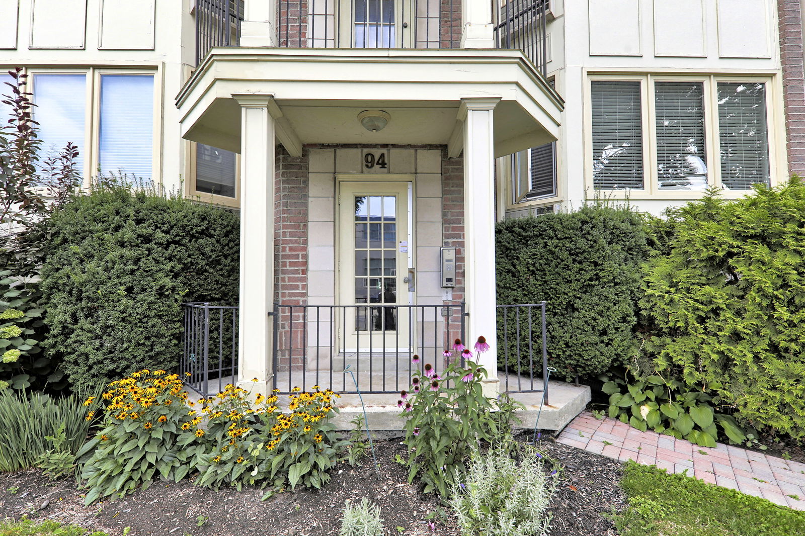 Entrance — Trinity Courtyards Townhomes, Downtown, Toronto