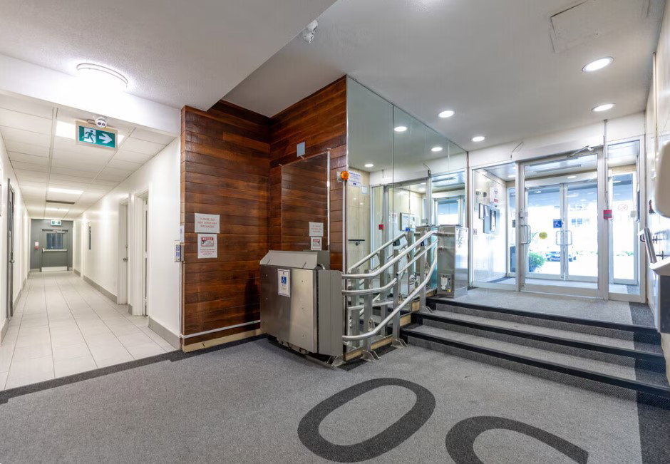 50 Cambridge Ave, Rosedale East, Lobby