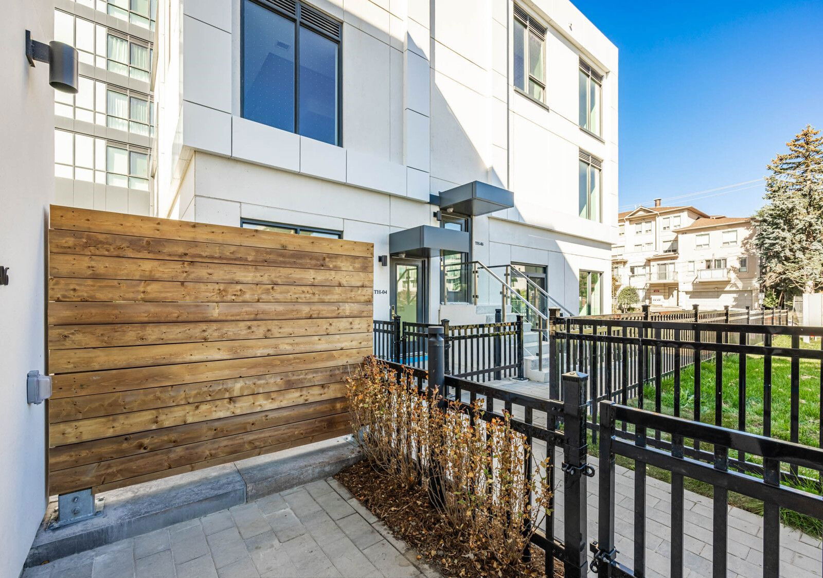 Patio — 20 Dervock Crescent Northwest, North York, Toronto