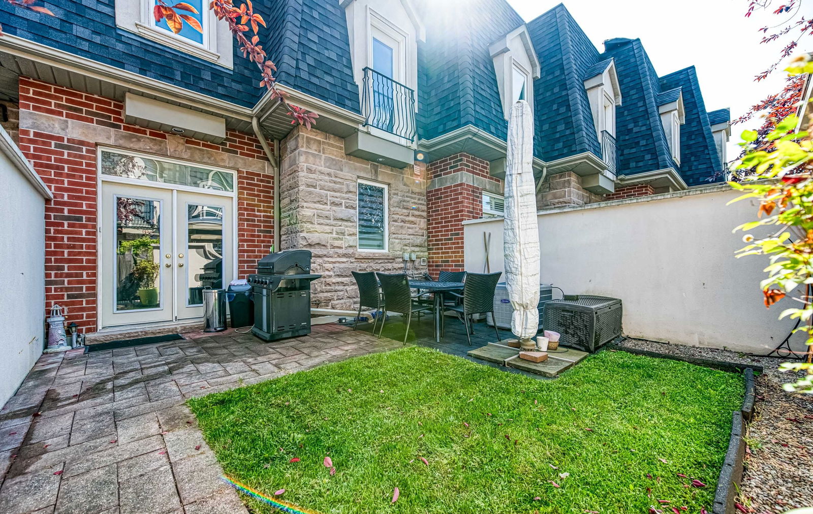 Patio — 194 Lakeshore Road, Mississauga, Toronto