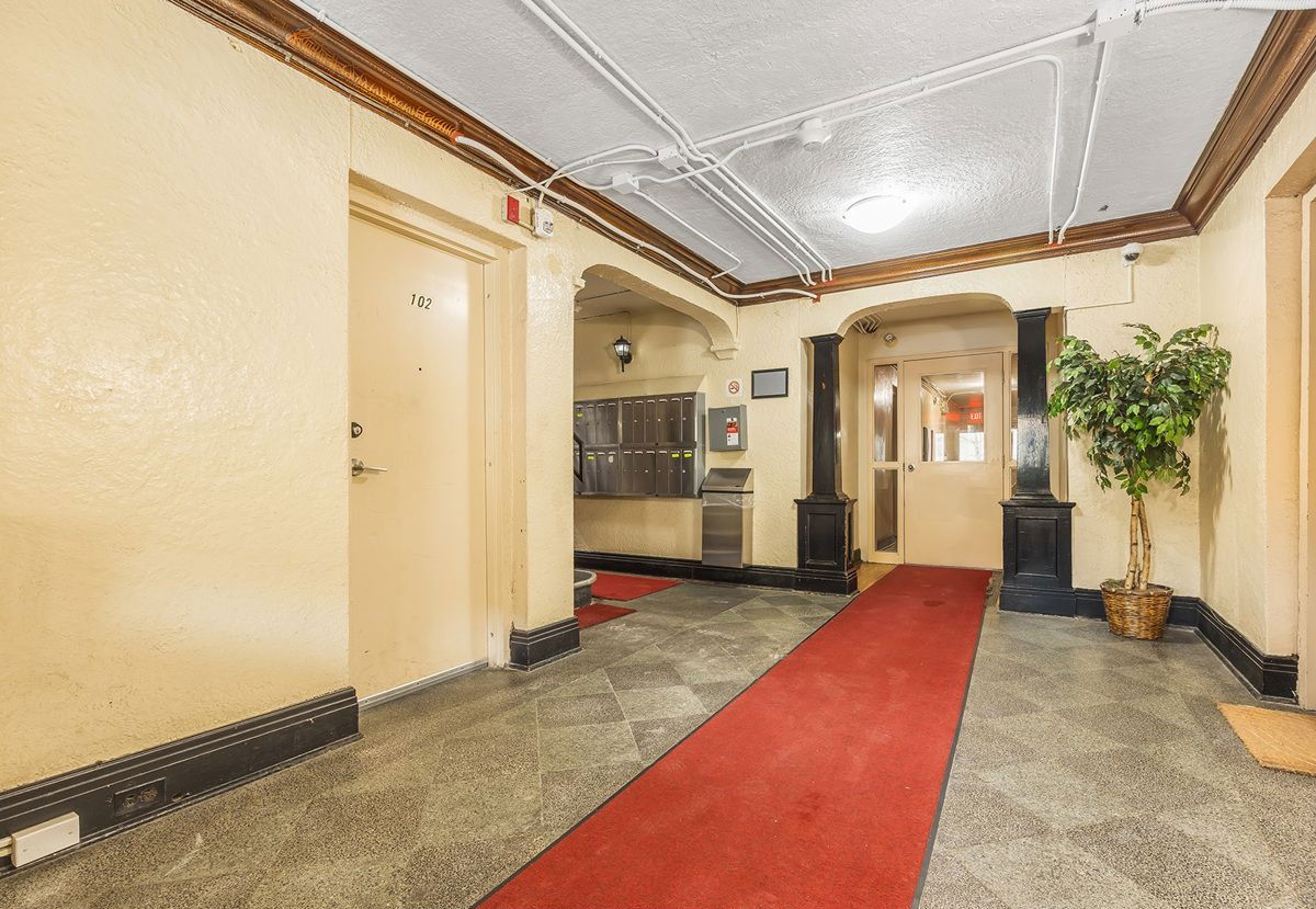 Lobby — 1510 Bathurst Street, Midtown, Toronto