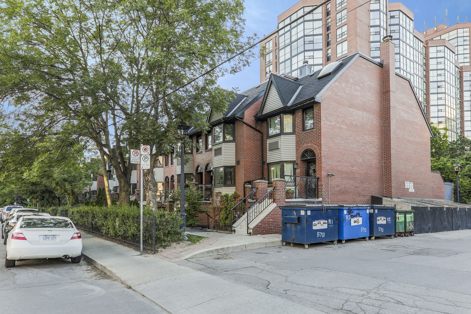 Exterior — 574 Wellington Street West Condos, Downtown, Toronto