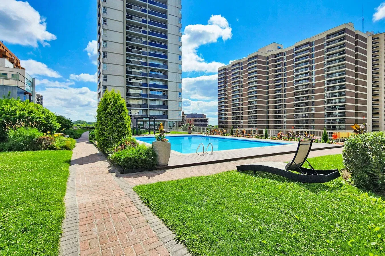 Pool — Commonwealth Towers, Midtown, Toronto