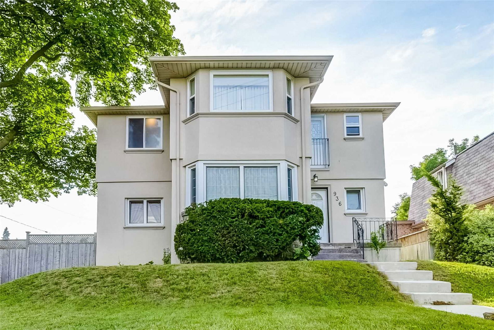 936b Scarlett Road, Etobicoke, Toronto
