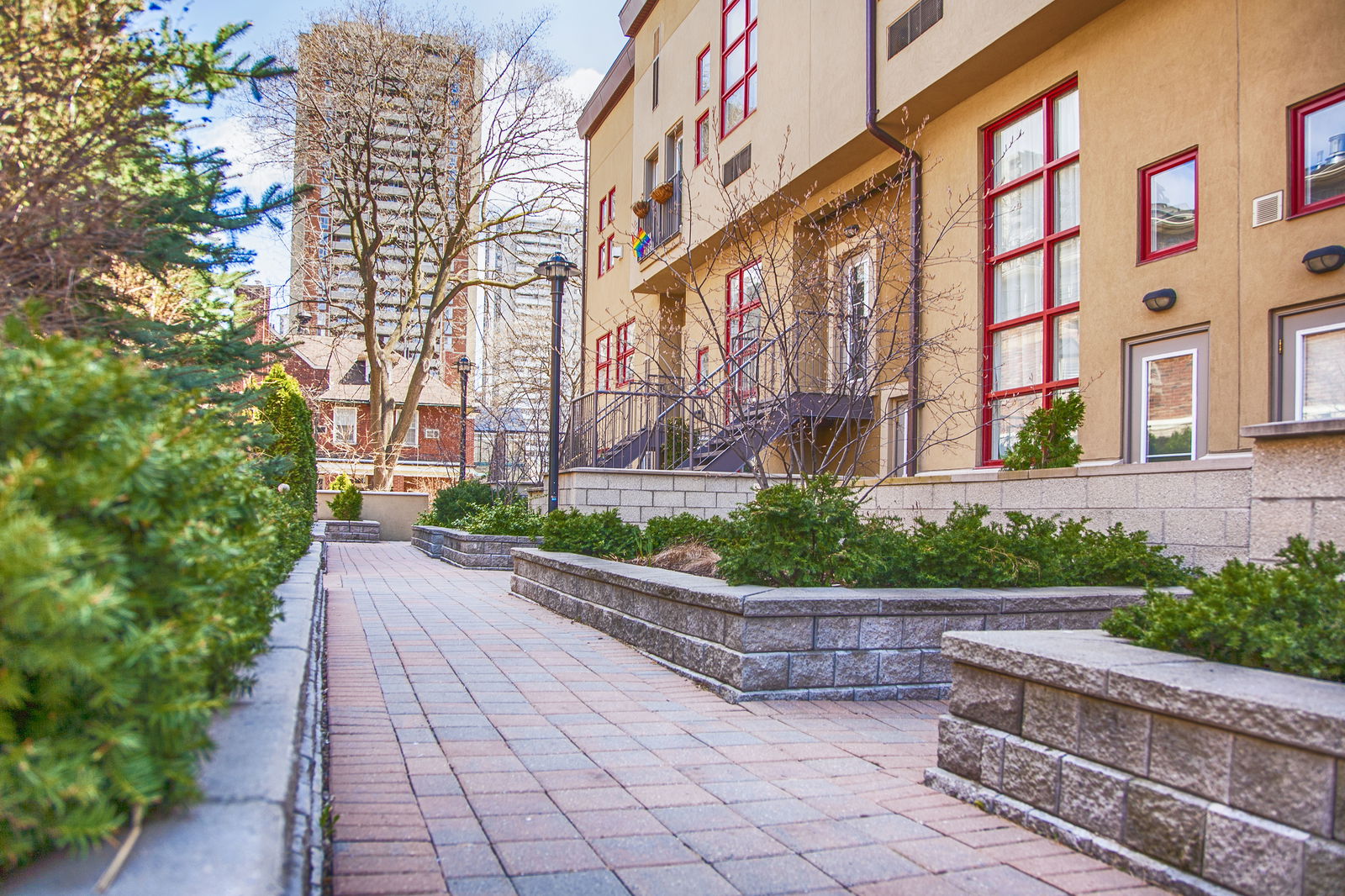 Exterior — Earl Lofts, Downtown, Toronto