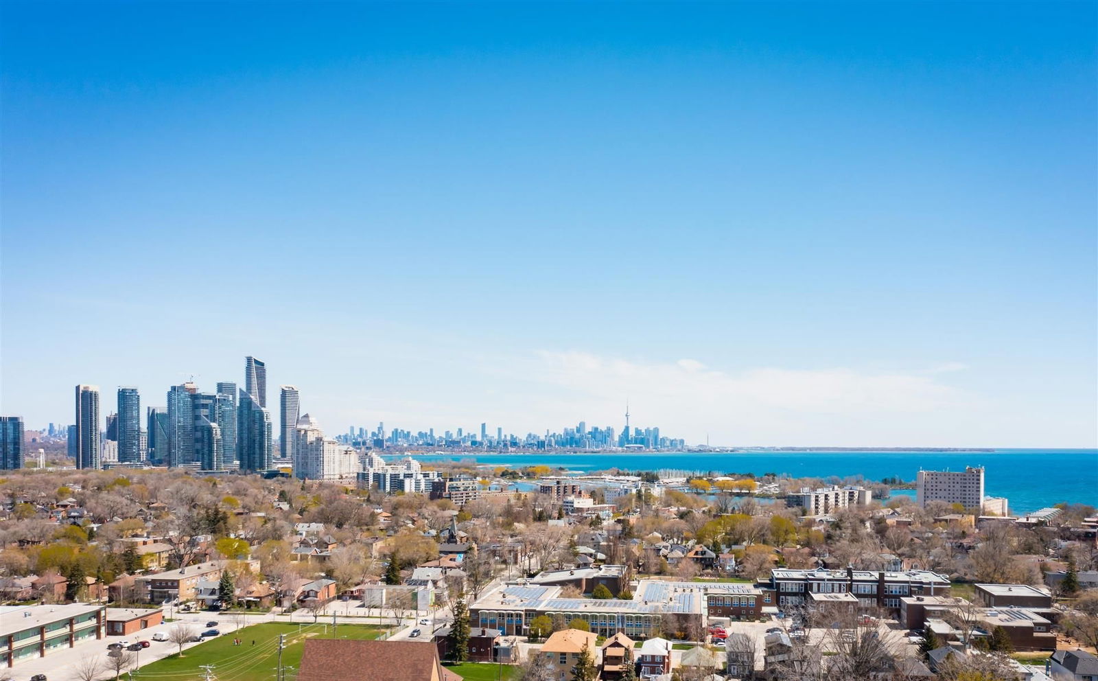 Skyline — 32 Vanevery Street, Etobicoke, Toronto