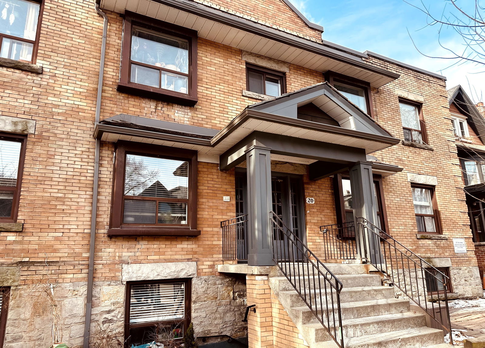 20 Triller Avenue, West End, Toronto