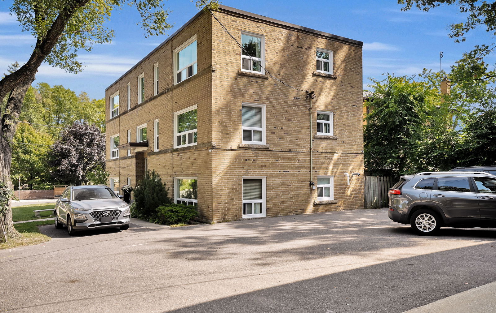 5 Marina Avenue, Etobicoke, Toronto