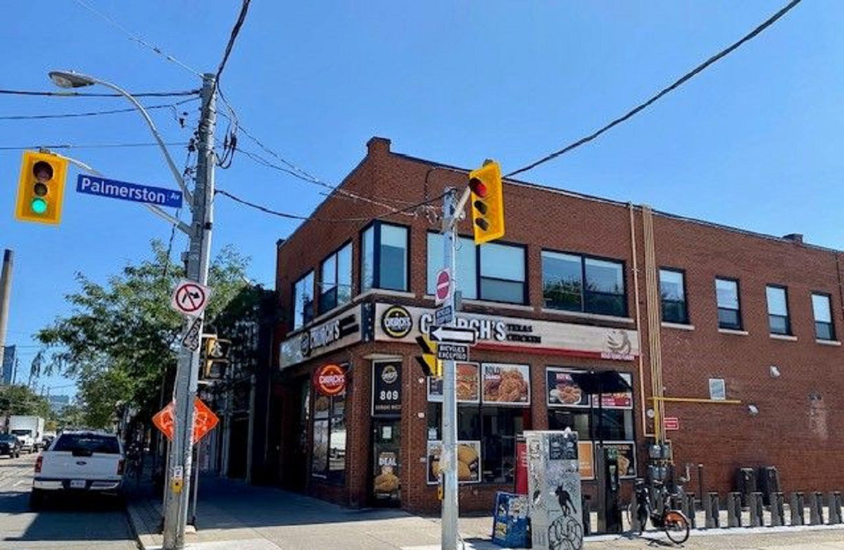 809 Dundas Street West, West End, Toronto