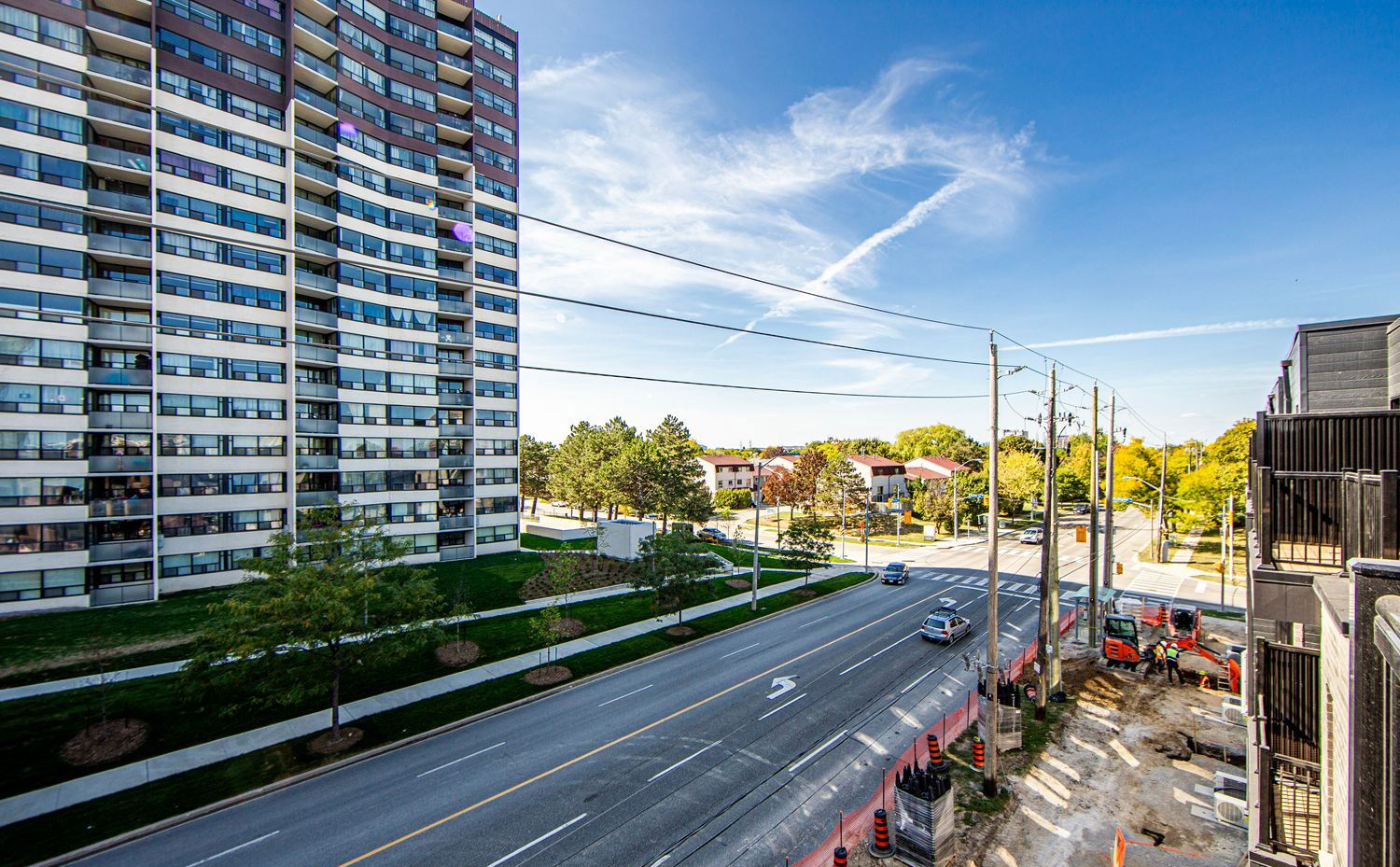 Skyline — 3069 Pharmacy Avenue, Scarborough, Toronto