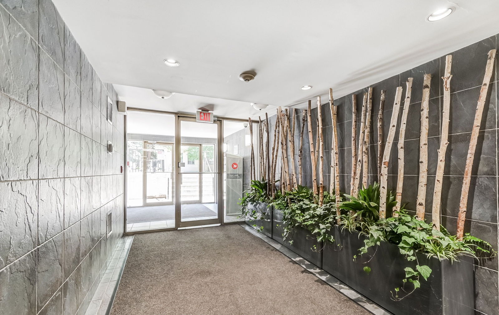 800 Lansdowne Avenue, West End, Toronto