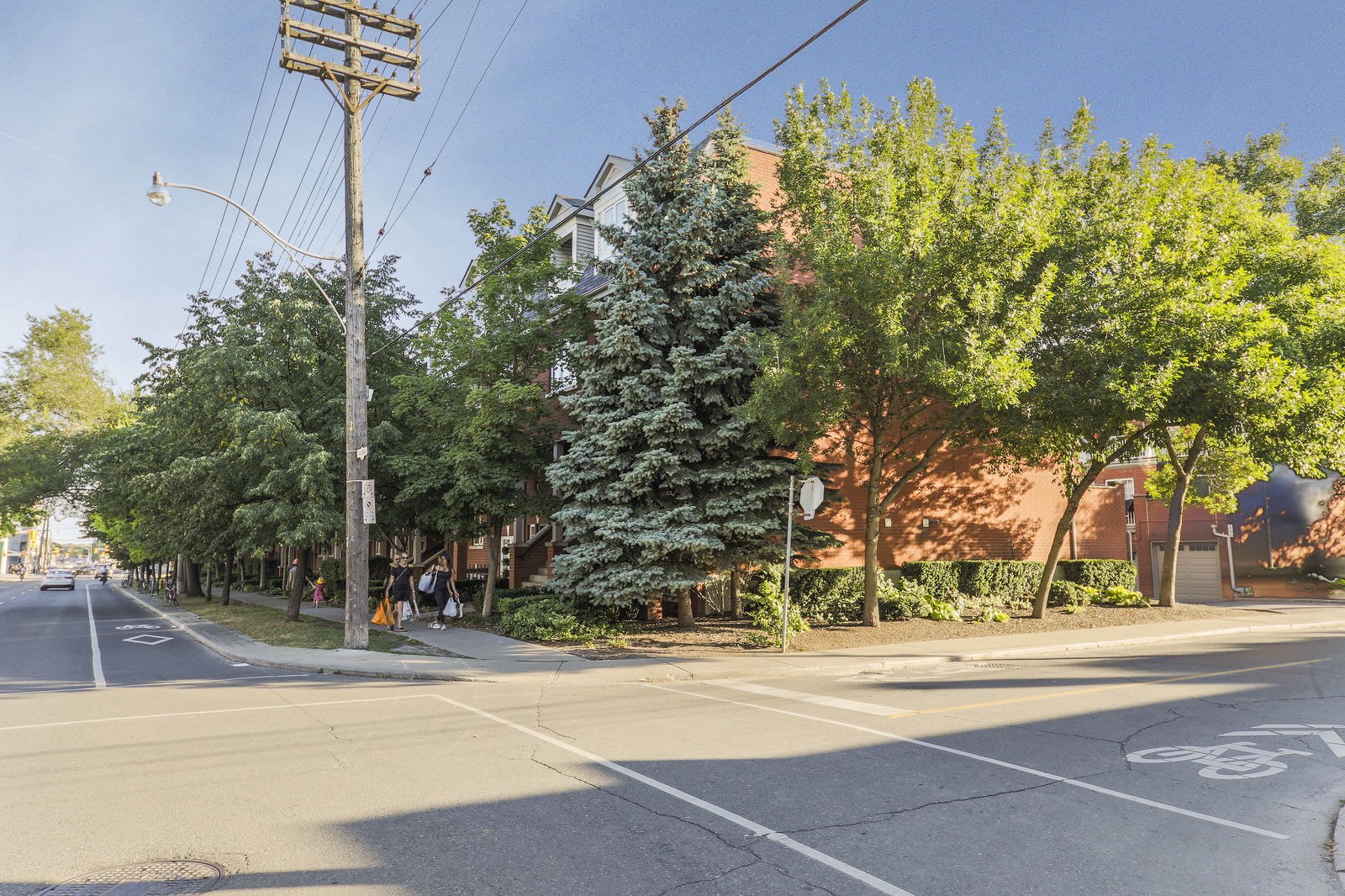 Exterior — Town Villas at Massey Common, Downtown, Toronto