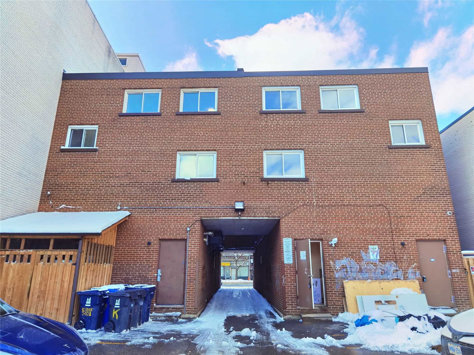 2403 Lake Shore Boulevard West, Etobicoke, Toronto