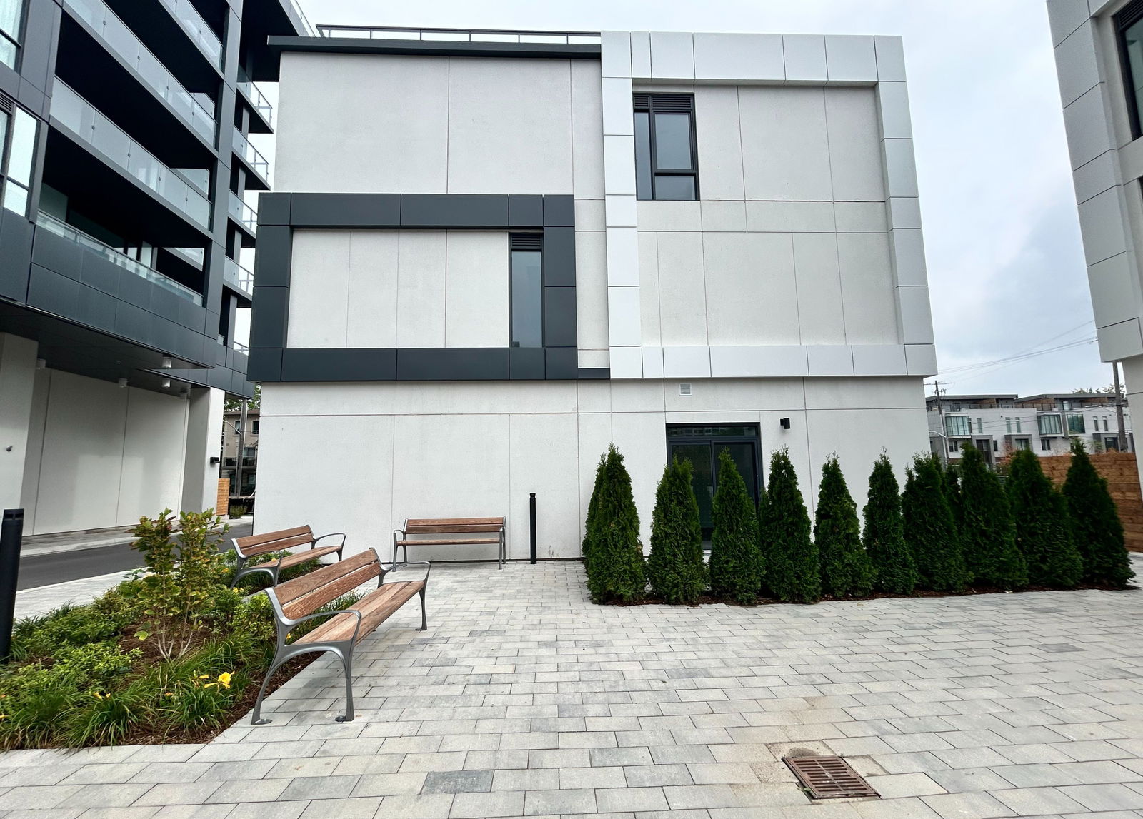 Exterior Side — 16 Greenbriar Road, North York, Toronto