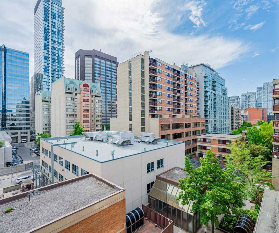 Skyline — 105 Mc Caul Street , Downtown, Toronto