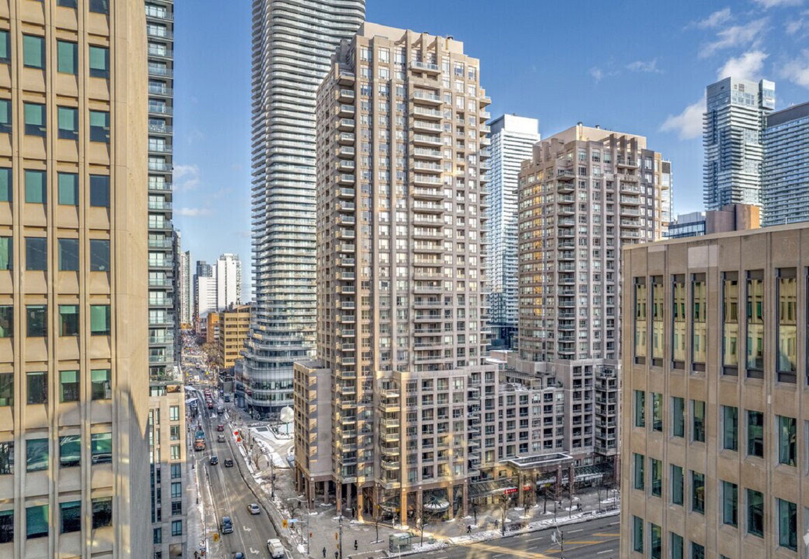 The Bay Club, Downtown, Toronto