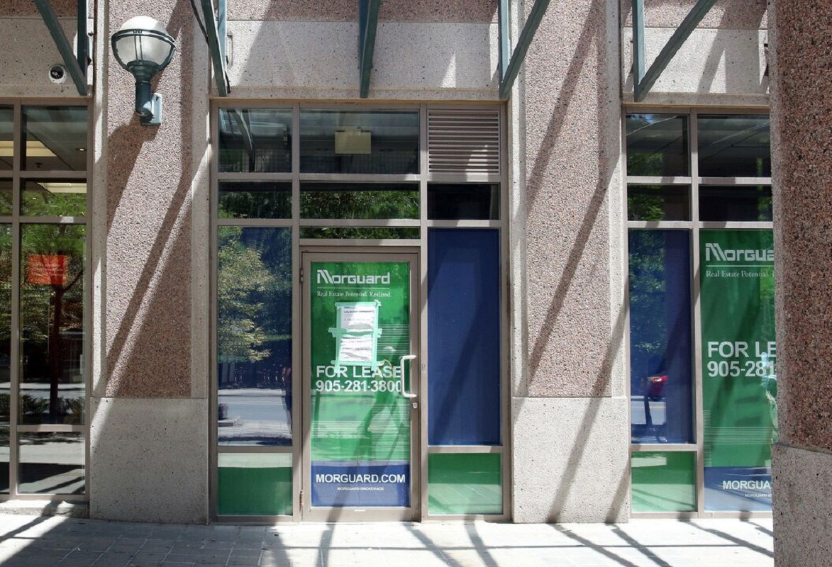Entrance — The Bay Club, Downtown, Toronto
