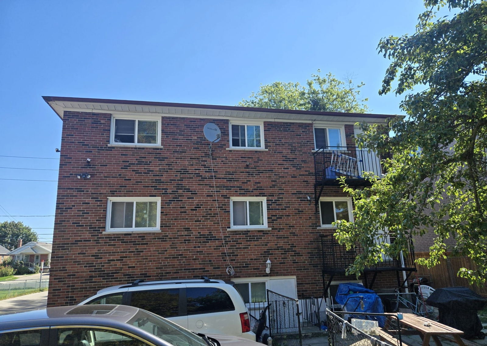 Exterior Side — 794 Midland Avenue, Scarborough, Toronto