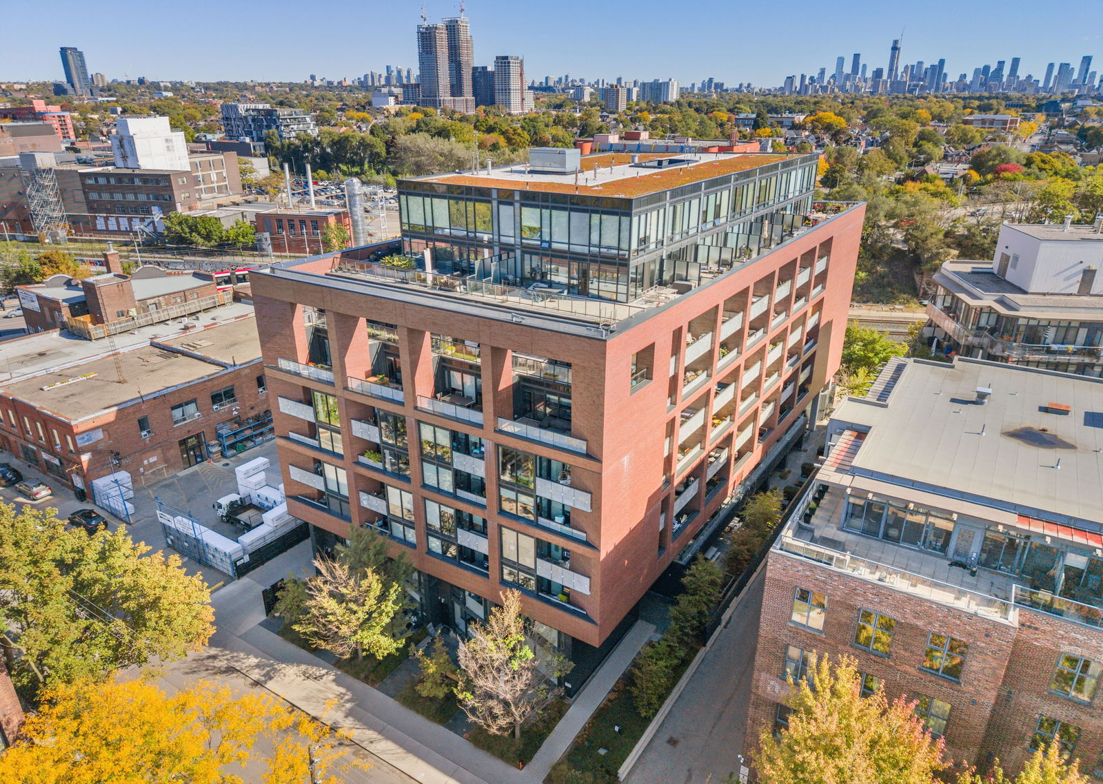 377 Sorauren Avenue, West End, Toronto