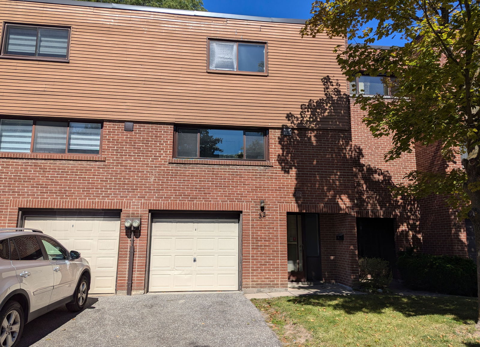 22-44 Burnt Meadoway, North York, Toronto