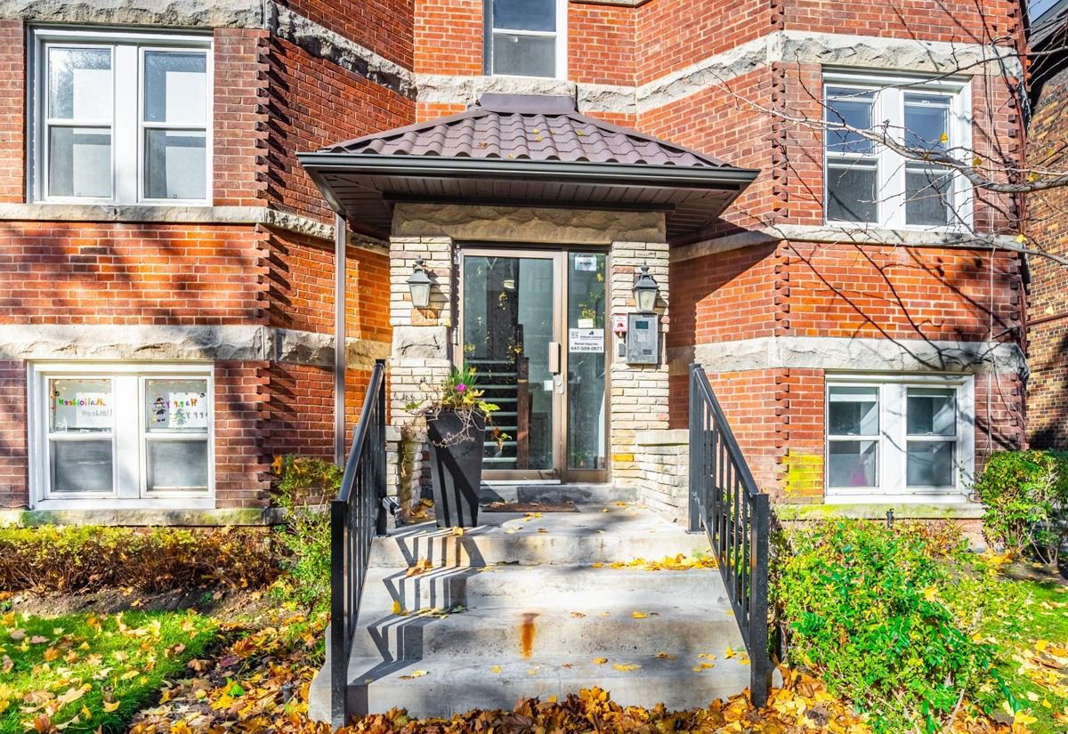 Entrance — 310-312 Lonsdale Road, Midtown, Toronto