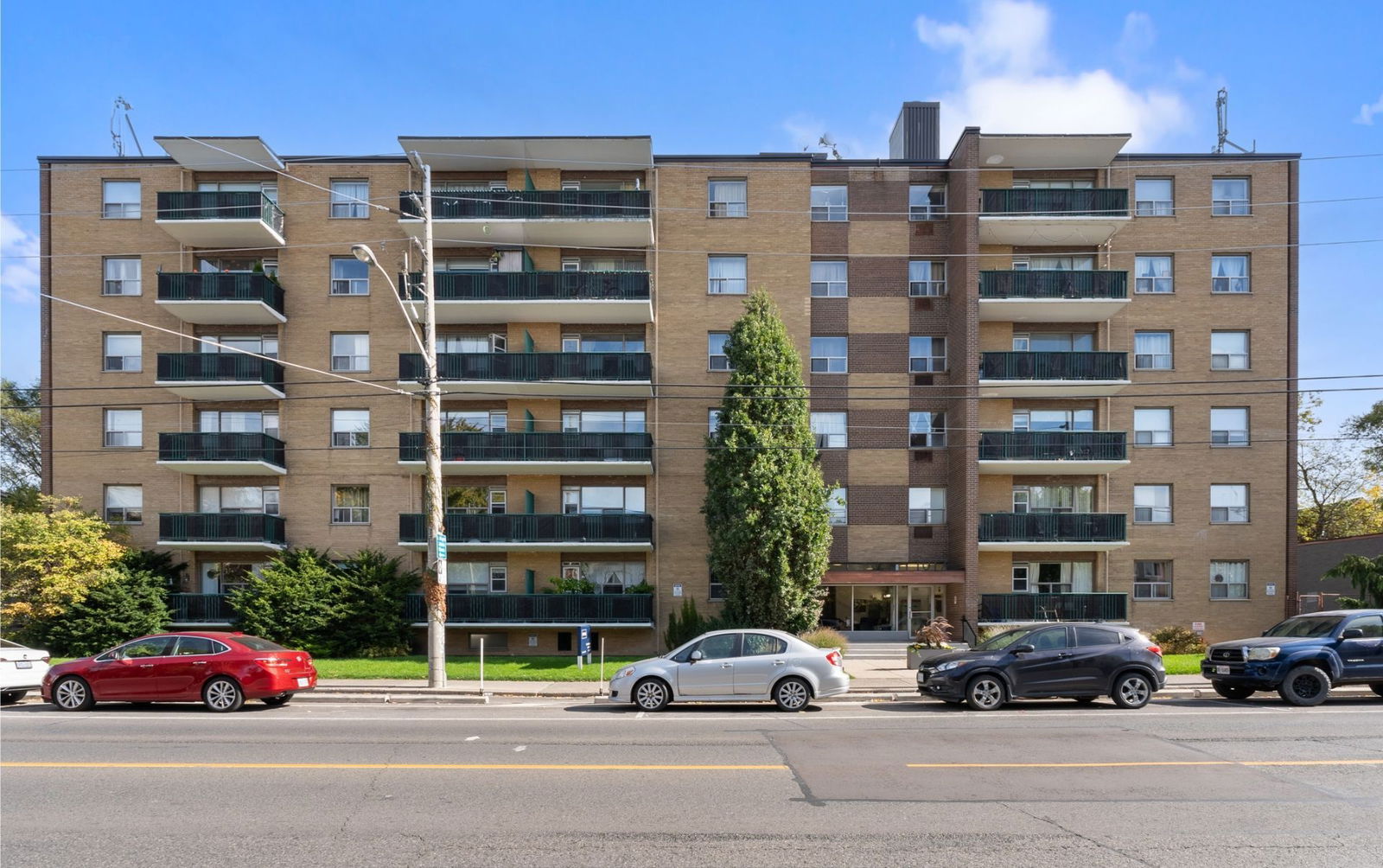 1017 Woodbine Avenue, East York, Toronto