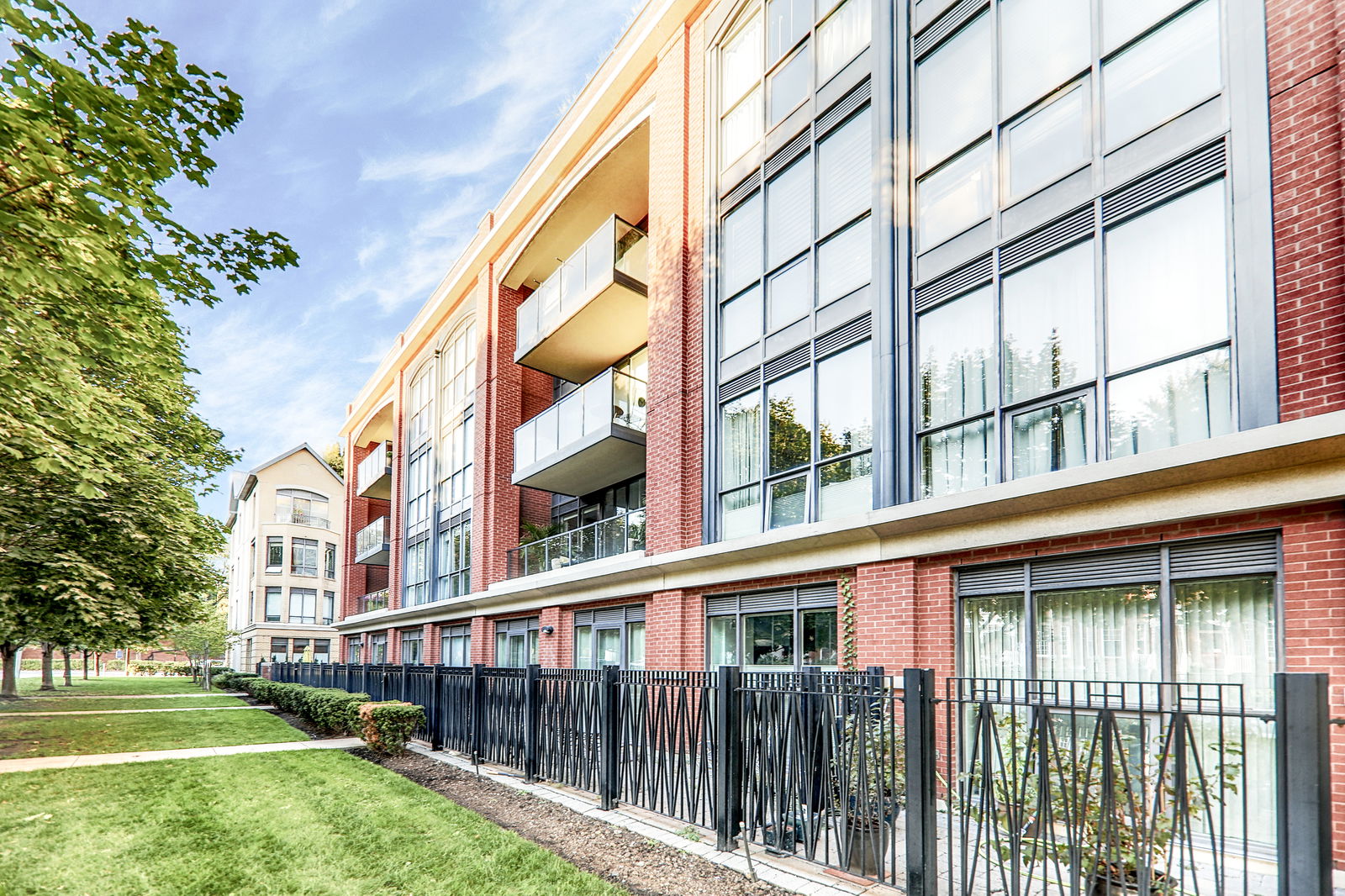 Exterior — Phoebe On Queen Condos, Downtown, Toronto