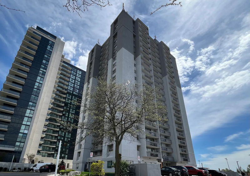 1465 Lawrence Avenue West