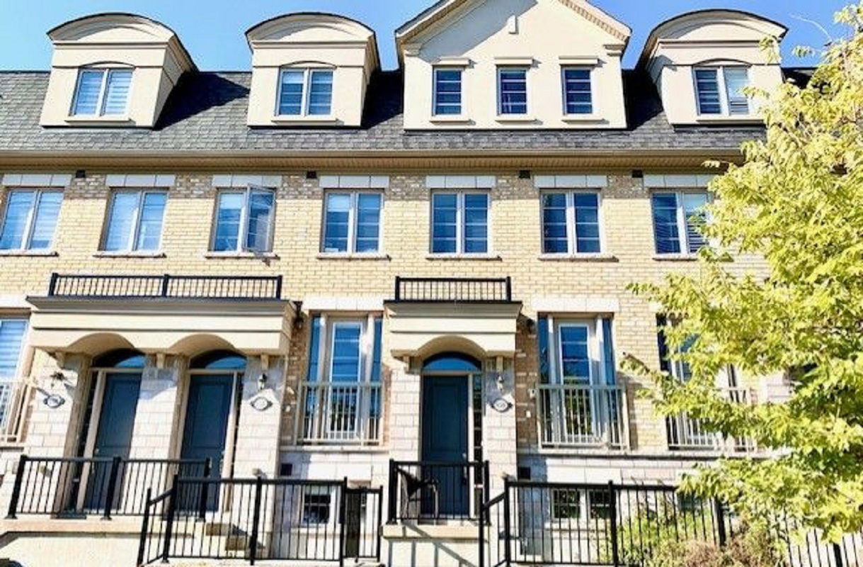 1032b Islington Avenue, Etobicoke, Toronto