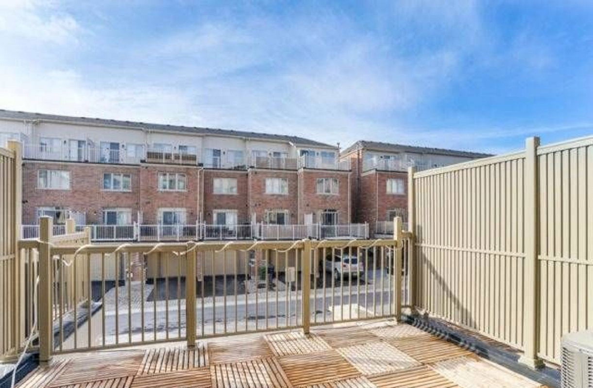 Rooftop Deck — 1032b Islington Avenue, Etobicoke, Toronto