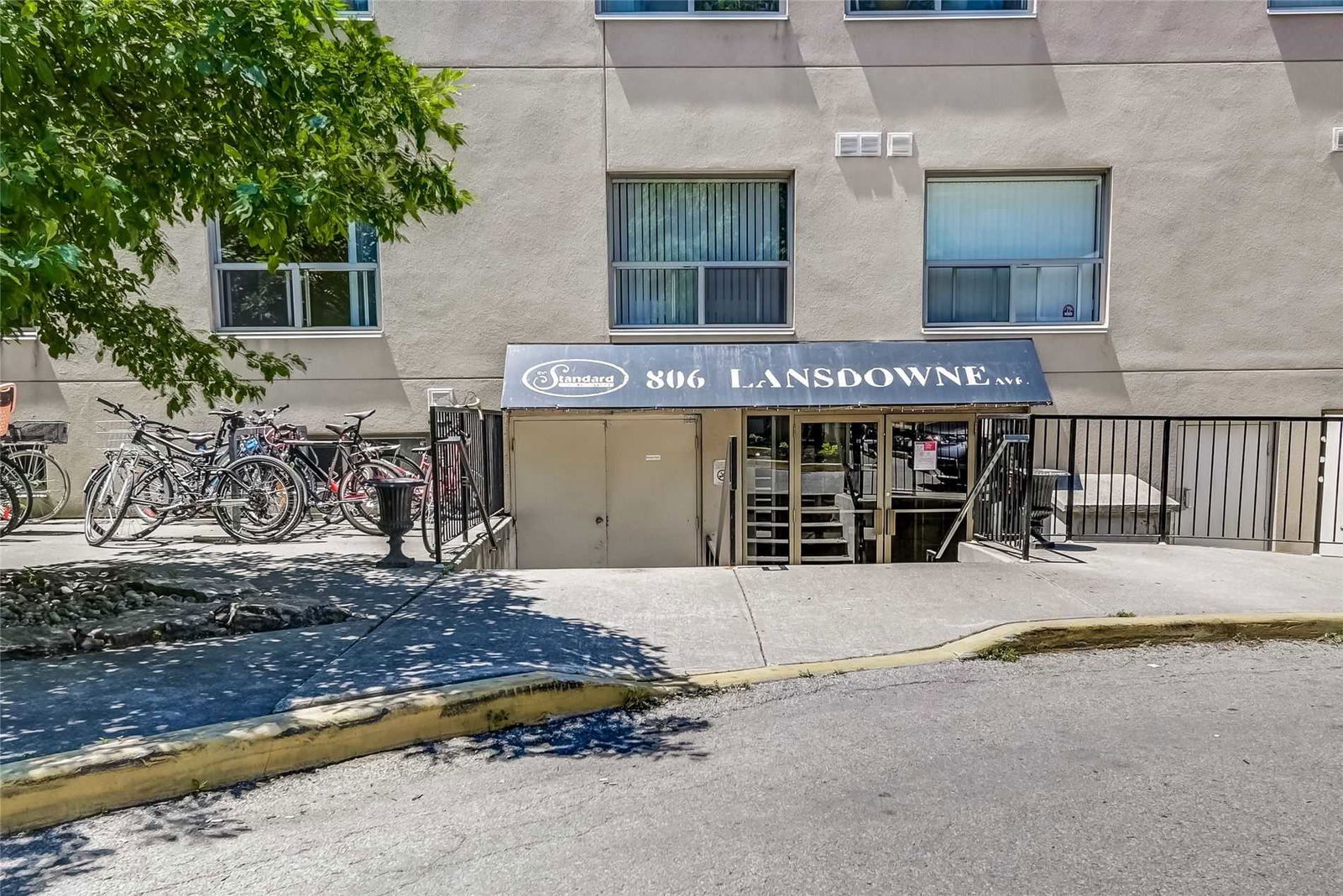 Entrance — 806 Lansdowne Avenue, West End, Toronto