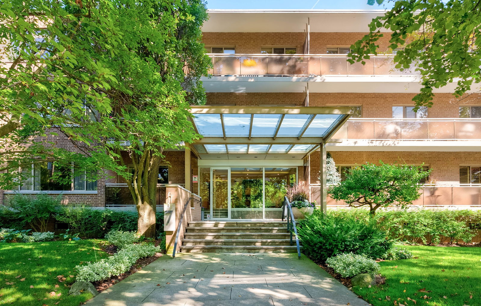 7 Thornwood Road, Hamilton, Toronto