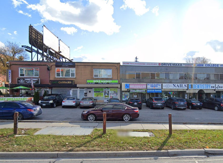 703a Lawrence Avenue West, North York, Toronto