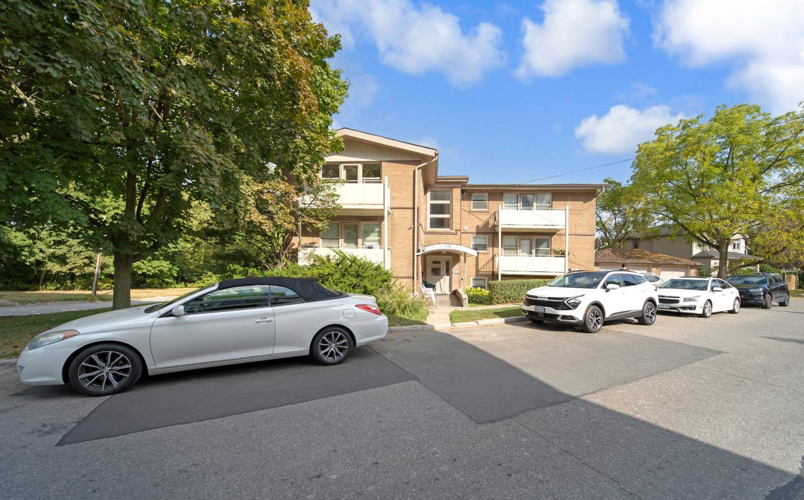 135 Kingsway Crescent, Etobicoke, Toronto
